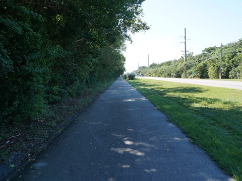 bike path in key largo along route 1